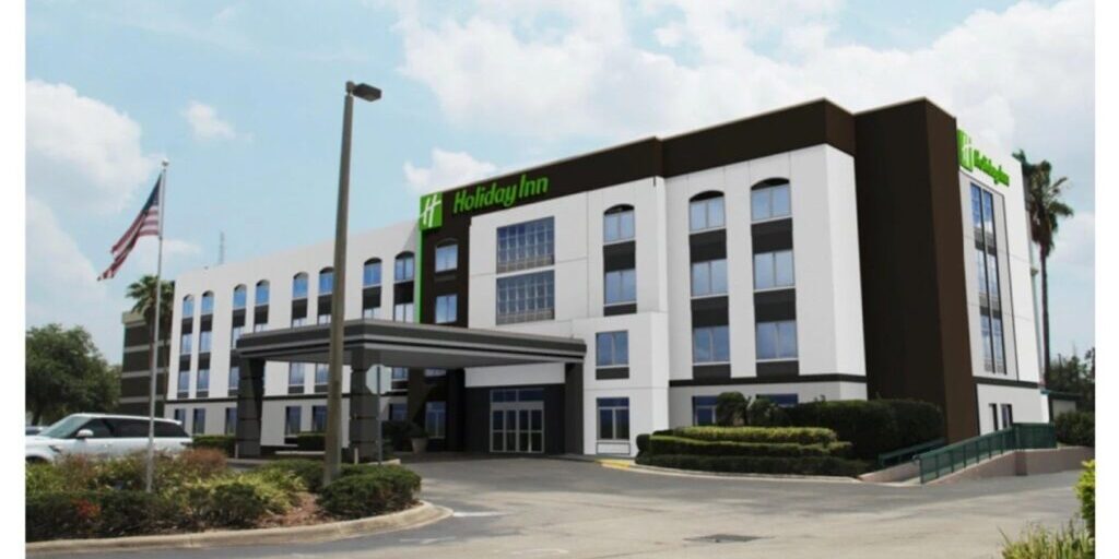 Holiday Inn &amp; Suites – Near USF (Fowler Ave)